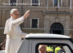Vox, Chiesa e governo: discussioni e polemiche. Una Spagna polarizzata accoglierà il papa